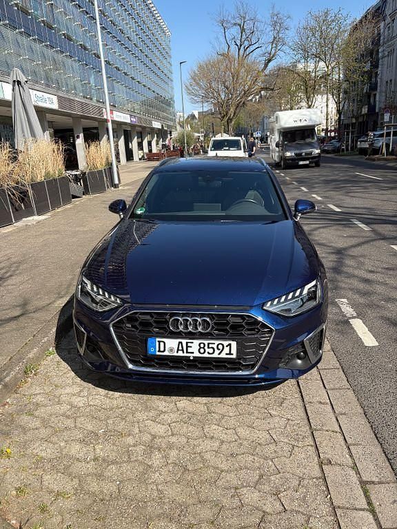 Blau Gebraucht 2022 Audi A4 S-Line Kombi | 25.000 € (Superpreis) - Bild 1/4