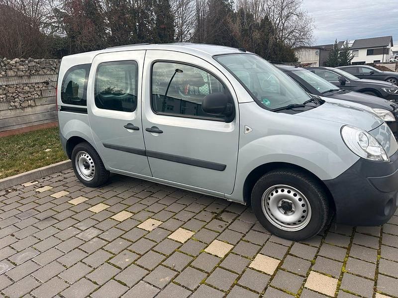 Gebraucht Renault Kangoo 90 PS (66 kW) 2013 Silber Van / Kleinbus