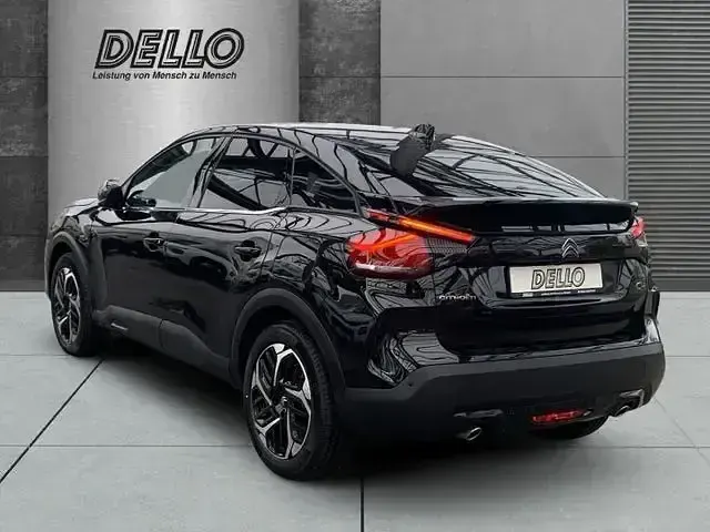 Gebraucht Citroën C4 PureTech 131 PS (96 kW) 2023 Schwarz Limousine