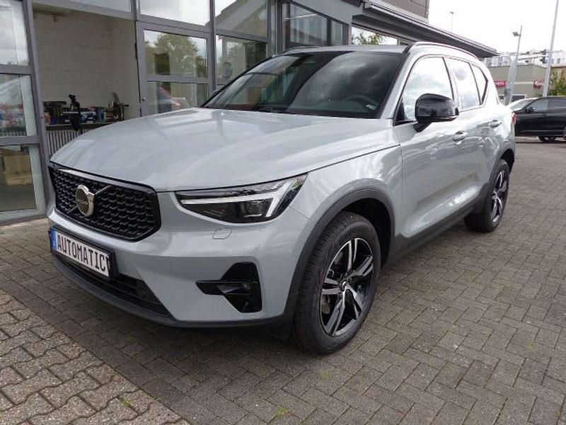 Vapour grey Gebraucht 2024 Volvo XC40 Plus SUV | 35.990 € (Guter Preis) - Bild 1/4