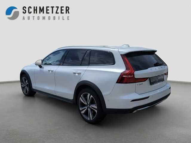 Gebraucht Volvo V60 CC 184 PS (135 kW) 2024 Kombi
