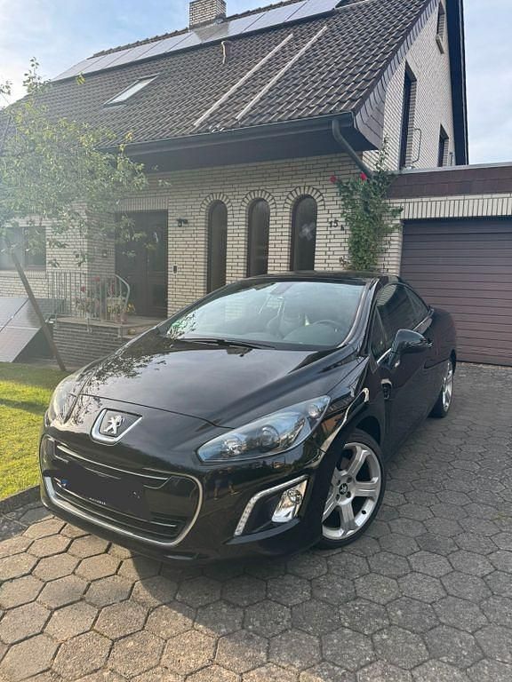 Schwarz Gebraucht 2012 Peugeot 308 CC Roland Garros Cabrio | 5.000 € (Fairer Preis) - Bild 1/4