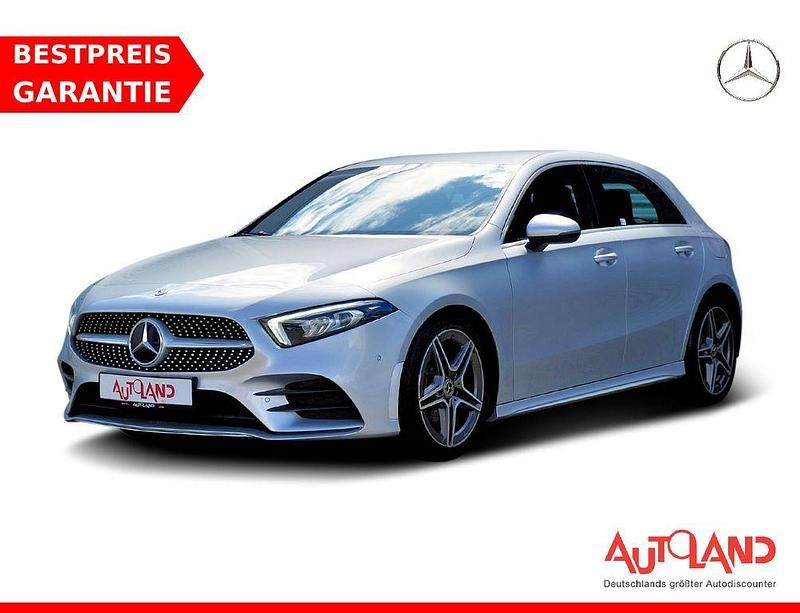 Silber Gebraucht 2021 Mercedes A200 AMG line Limousine | 24.950 € (Fairer Preis) - Bild 1/4