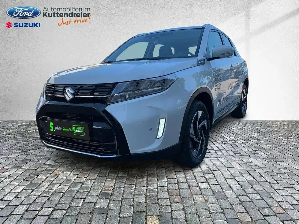 Neu Suzuki Vitara Comfort+ 116 PS (85 kW) 2025 Weiß SUV