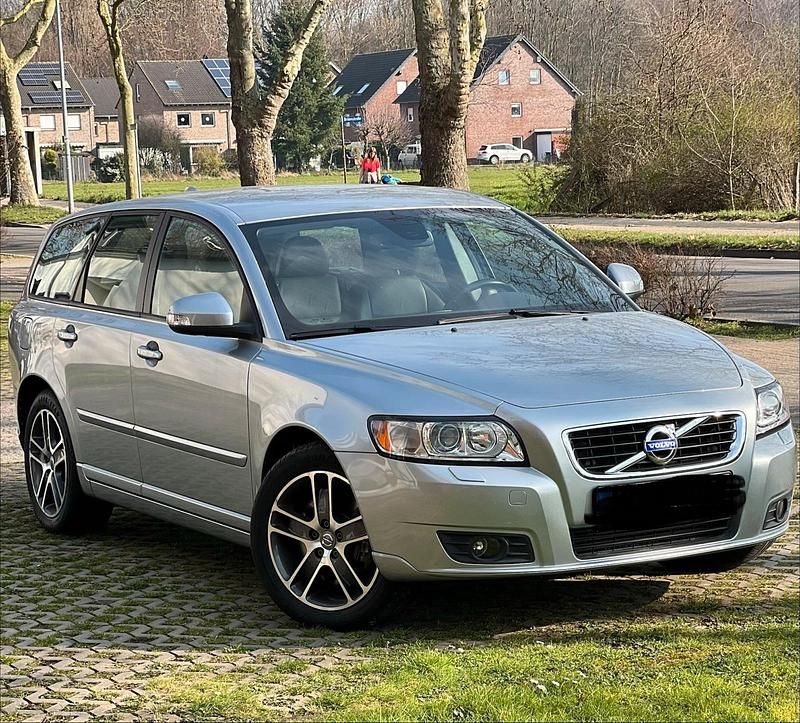 Gebraucht Volvo V50 150 PS (110 kW) 2011 Grau Kombi