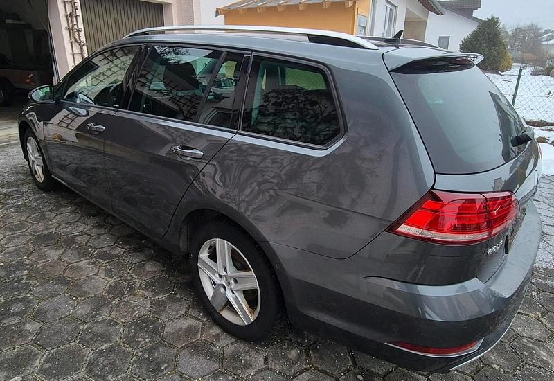 Gebraucht VW Golf VII IQ Drive 150 PS (110 kW) 2019 Grau Kombi