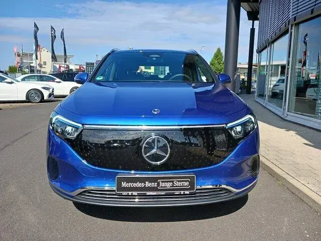 Gebraucht Mercedes EQA300 Progressive 167 kW (228 PS) 2024 Lack spektralblau SUV