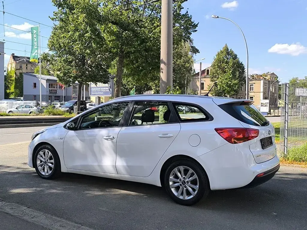Gebraucht Kia Ceed Sportswagon Edition 7 136 PS (100 kW) 2018 Weiß Kombi
