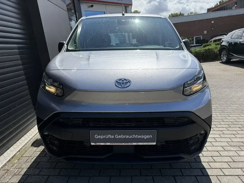 Gebraucht Toyota Proace Verso City 110 PS (80 kW) 2025 Silber Kombi