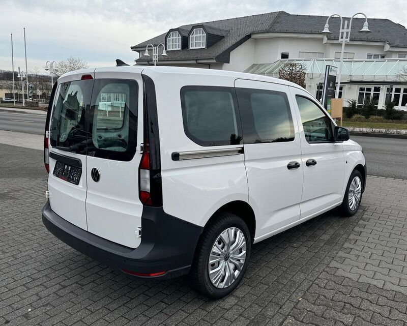 Gebraucht VW Caddy Basis 102 PS (75 kW) 2021 Weiß Van / Kleinbus