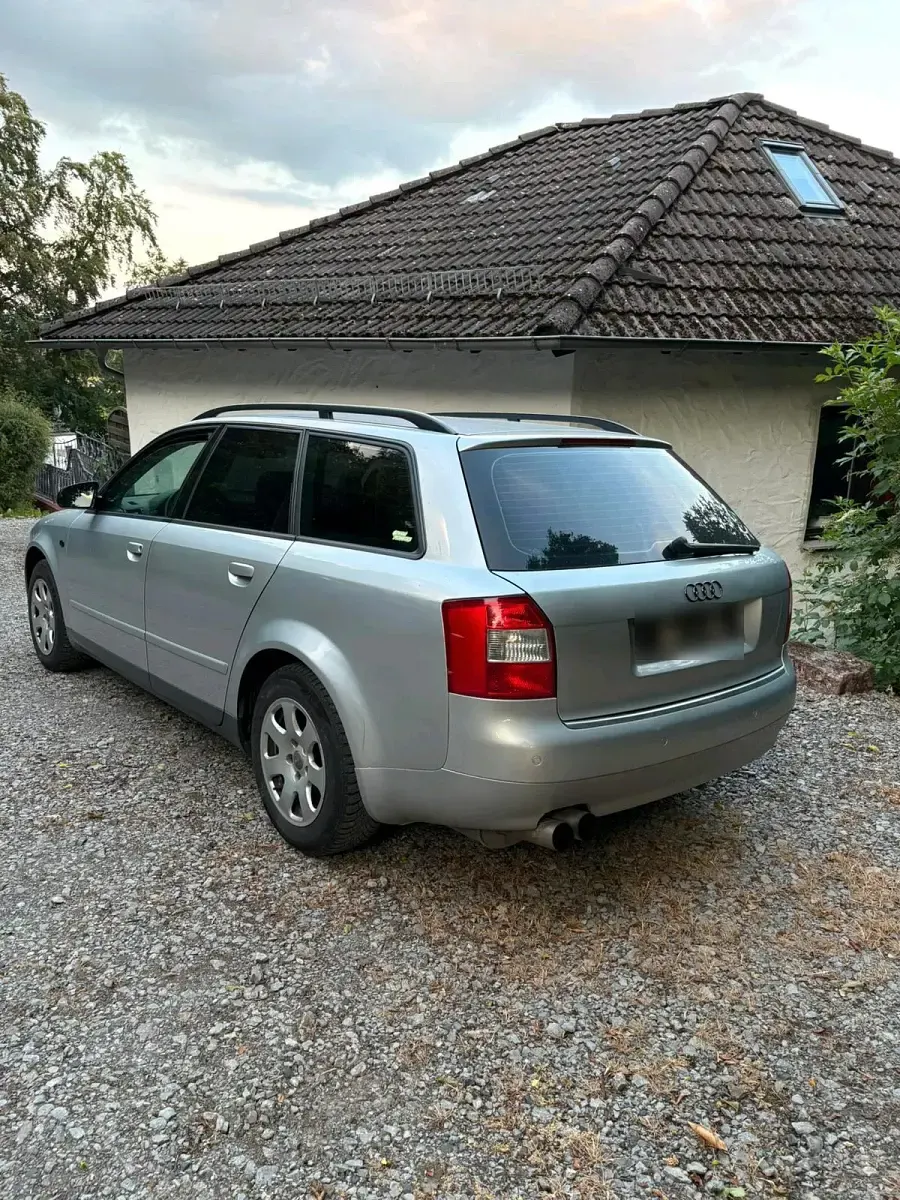 Gebraucht Audi A4 131 PS (96 kW) 2001 Silber Kombi
