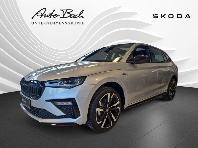 Silber (brillantsilber metallic) Gebraucht 2025 Skoda Scala Monte Carlo Kleinwagen | 27.990 € (Teuer) - Bild 1/4