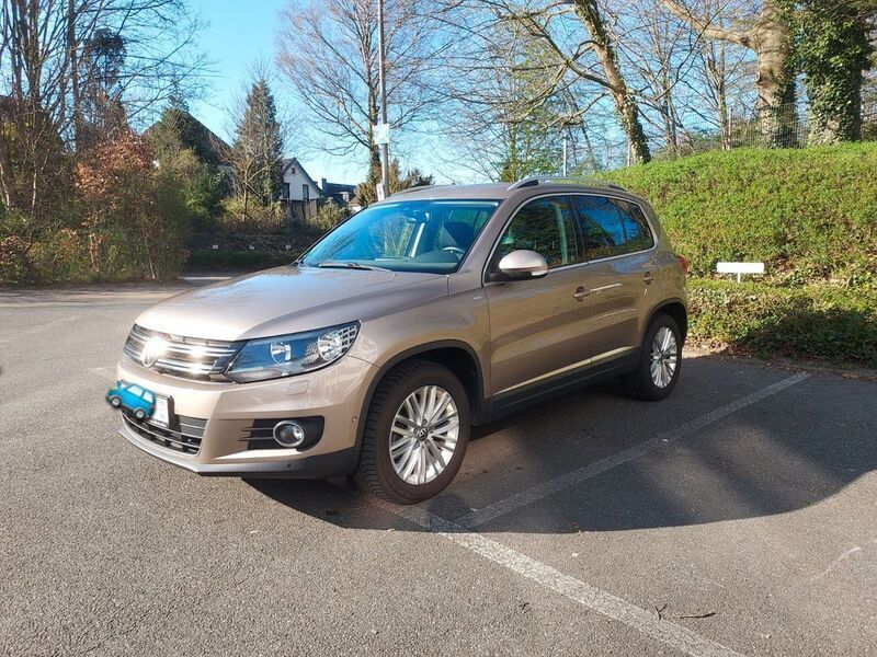 Gelb Gebraucht 2015 VW Tiguan Sportline SUV | 12.499 € (Fairer Preis) - Bild 1/4