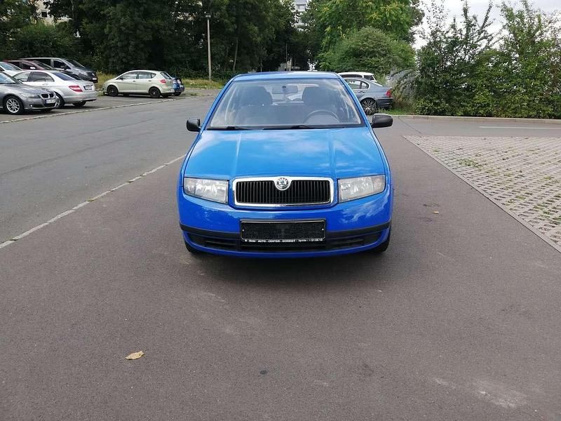 Blau Gebraucht 2003 Skoda Fabia Classic Limousine | 1.750 € (Fairer Preis) - Bild 1/4