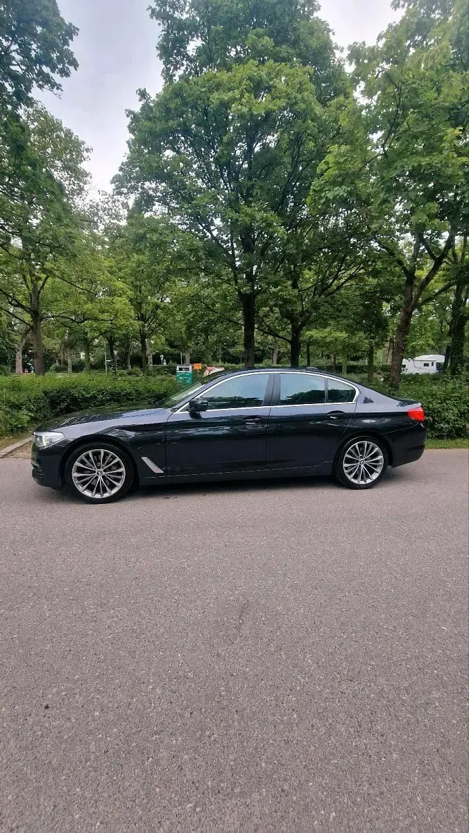 Gebraucht BMW 530 265 PS (194 kW) 2017 Braun Limousine