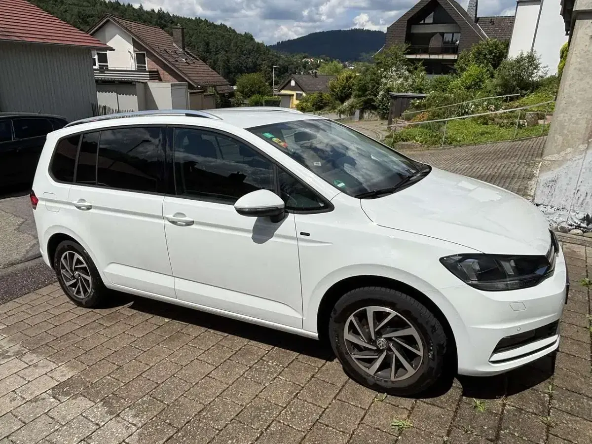 Gebraucht VW Touran Join 150 PS (110 kW) 2018 Weiß Van / Kleinbus