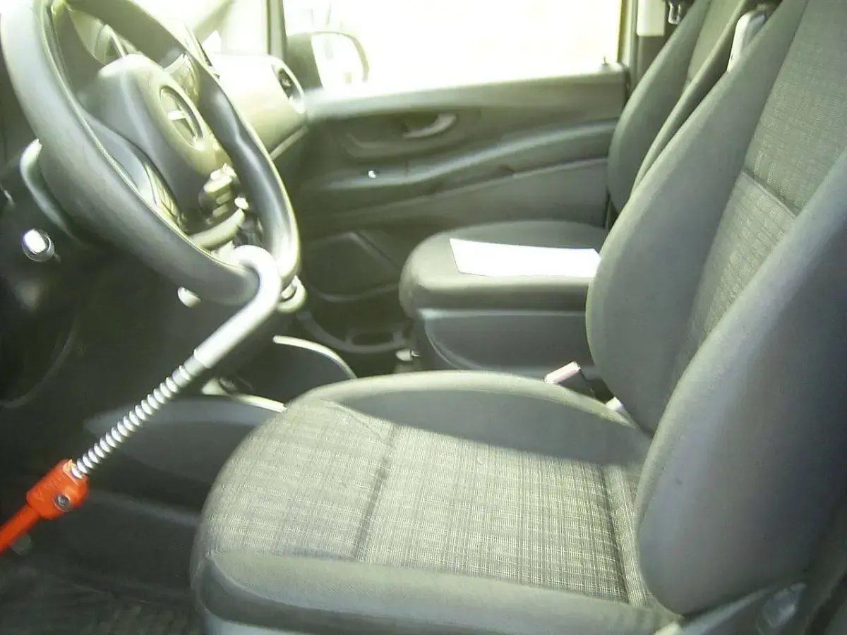 Gebraucht Mercedes Vito 136 PS (100 kW) 2017 Silber Van