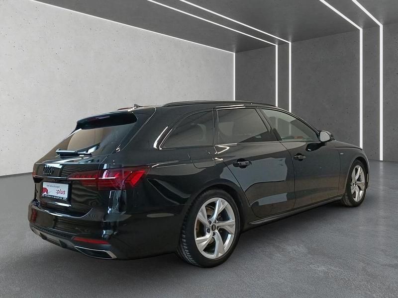 Gebraucht Audi A4 S-Line 163 PS (119 kW) 2023 Schwarz Kombi