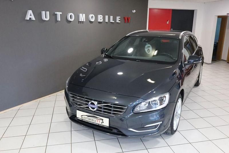 Gebraucht Volvo V60 Summum 190 PS (139 kW) 2017 Grau Kombi