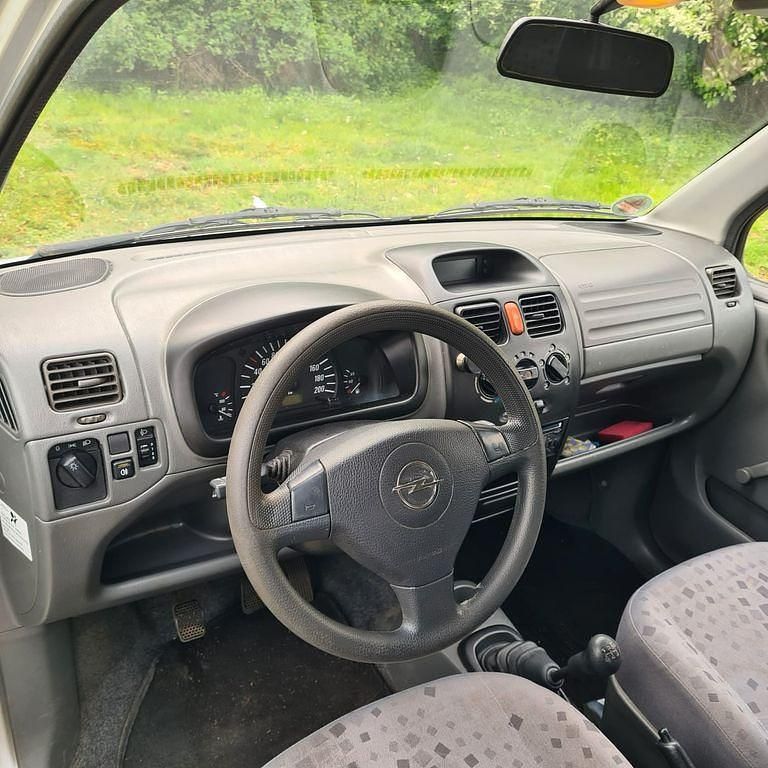 Gebraucht Opel Agila 58 PS (42 kW) 2002 Grau Van / Kleinbus