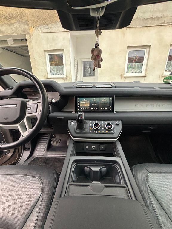 Gebraucht Land Rover Defender SE Dynamic 300 PS (220 kW) 2023 Braun SUV