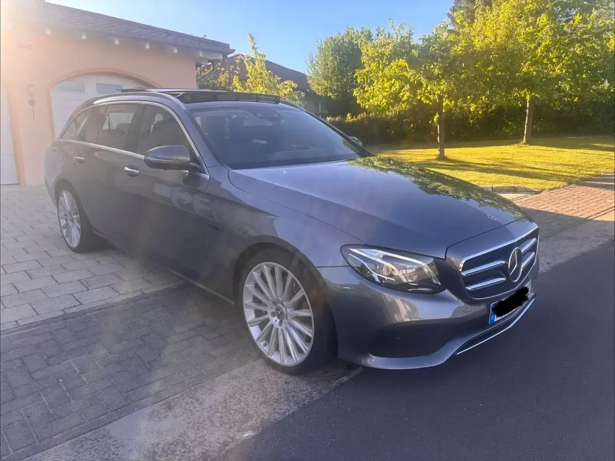 Second-hand Mercedes E300 306 CP (225 kW) 2020 Gri Break