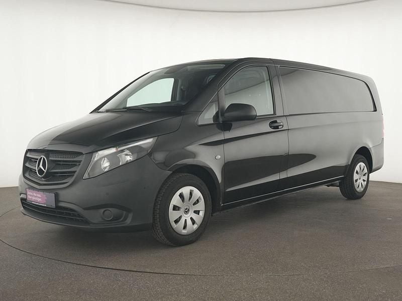 Obsidianschwarz Gebraucht 2021 Mercedes Vito Van / Kleinbus | 20.445 € (Superpreis) - Bild 1/4