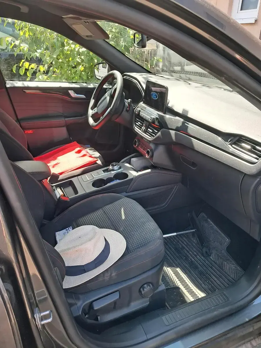 Gebraucht Ford Kuga ST-Line 120 PS (88 kW) 2023 Grau SUV