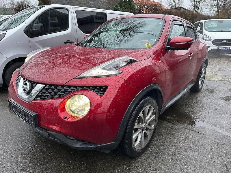Rot Gebraucht 2015 Nissan Juke Tekna SUV | 11.450 € (Fairer Preis) - Bild 1/4