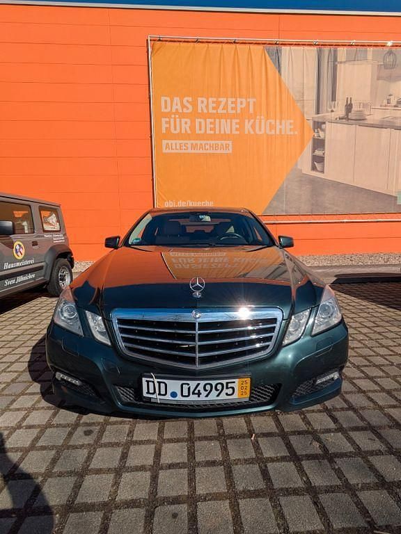 Gebraucht Mercedes E350 Avantgarde 231 PS (169 kW) 2010 Grün Limousine