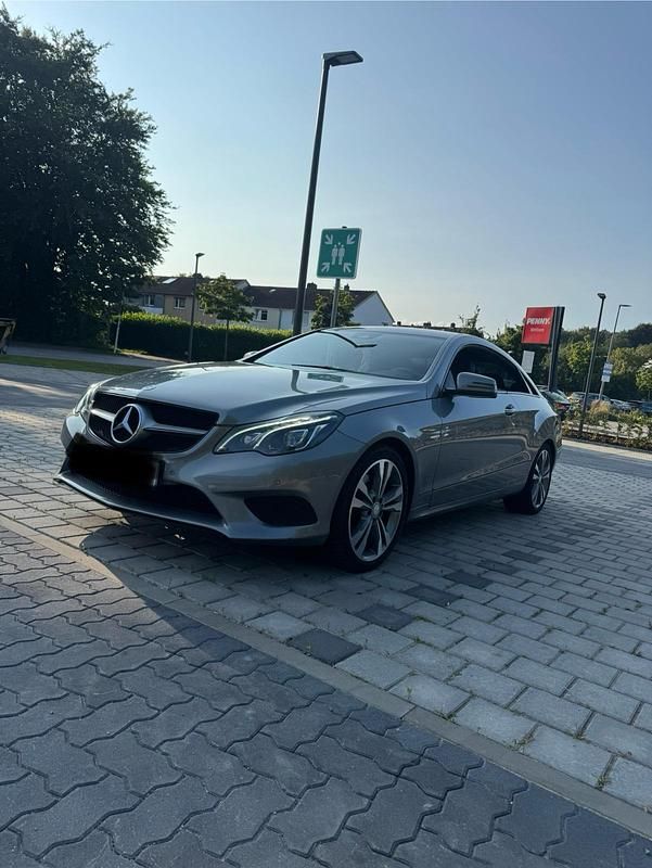 Grau Gebraucht 2013 Mercedes E250 Sportline Coupé | 14.999 € (Guter Preis) - Bild 1/4