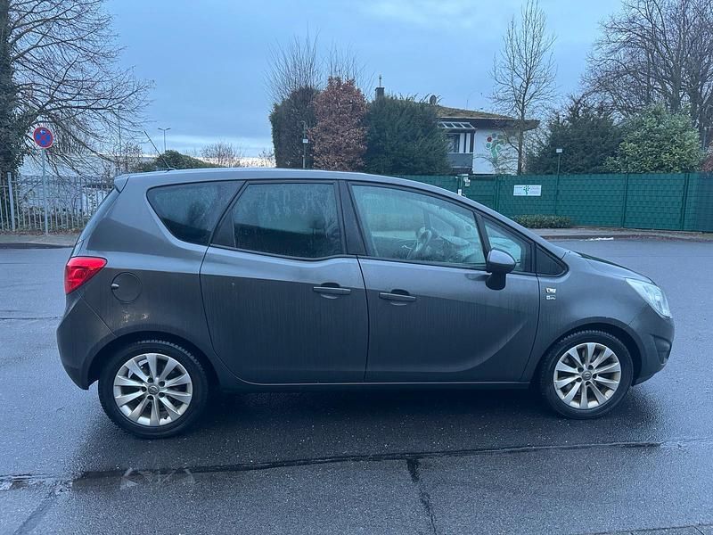 Gebraucht Opel Meriva 110 PS (80 kW) 2012 Grau Van / Kleinbus