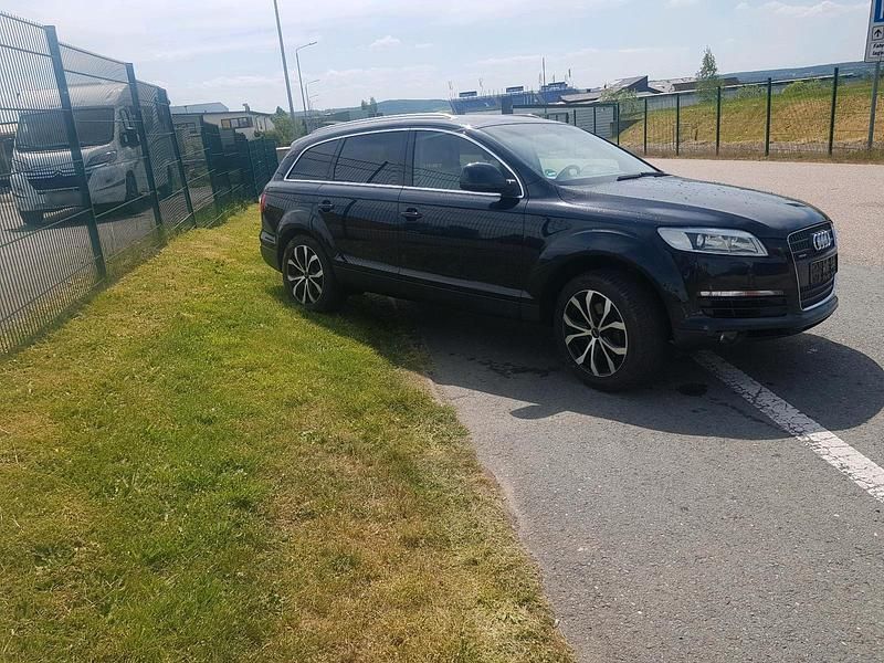 Używany Audi Q7 350 KM (257 kW) 2009 Czarny SUV