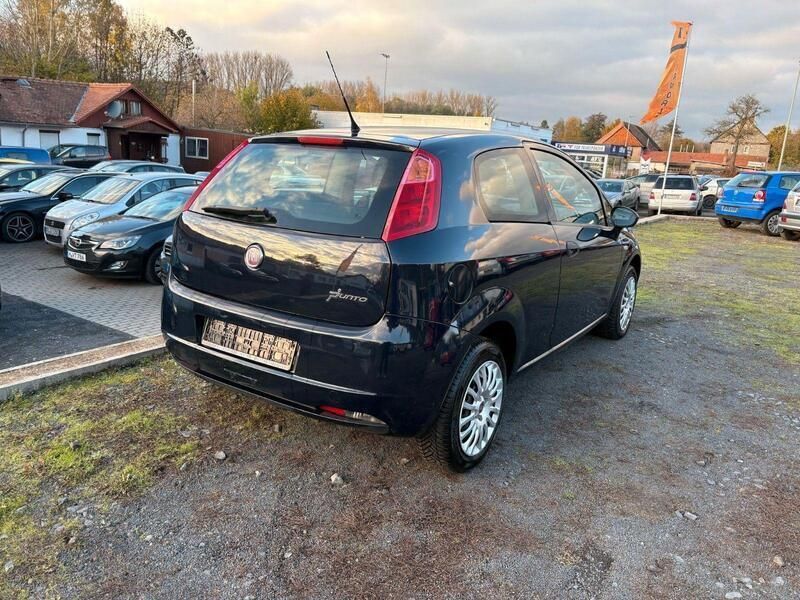 Gebraucht Fiat Grande Punto Basis 69 PS (50 kW) 2012 Colore esterno (blu suggestivo Kleinwagen