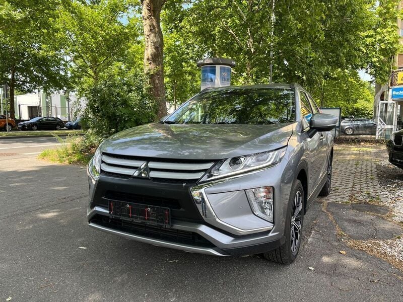 Grau Gebraucht 2020 Mitsubishi Eclipse Cross Diamant Edition SUV | 16.999 € (Fairer Preis) - Bild 1/4