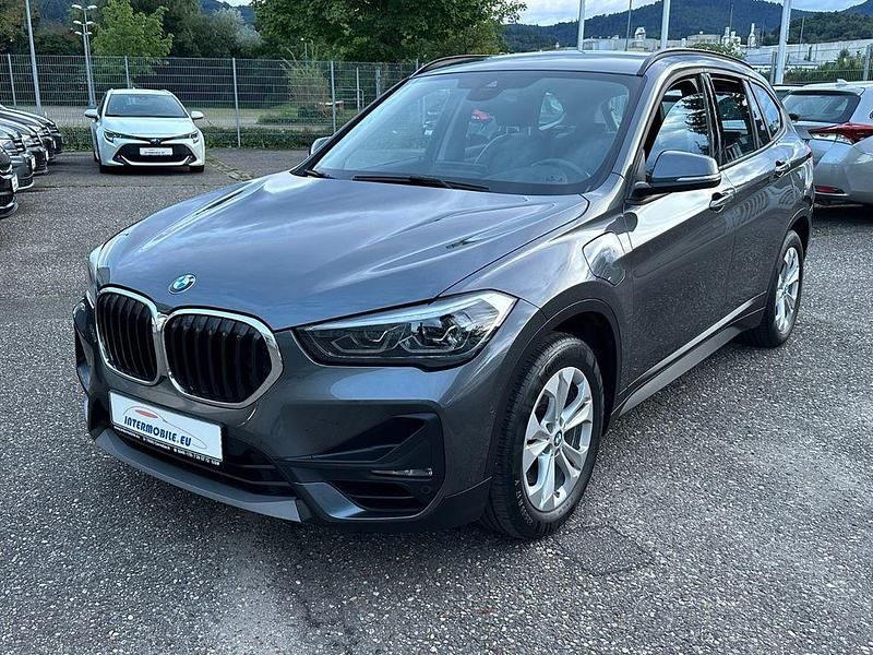 Grau Gebraucht 2021 BMW X1 SUV | 19.040 € (Fairer Preis) - Bild 1/4