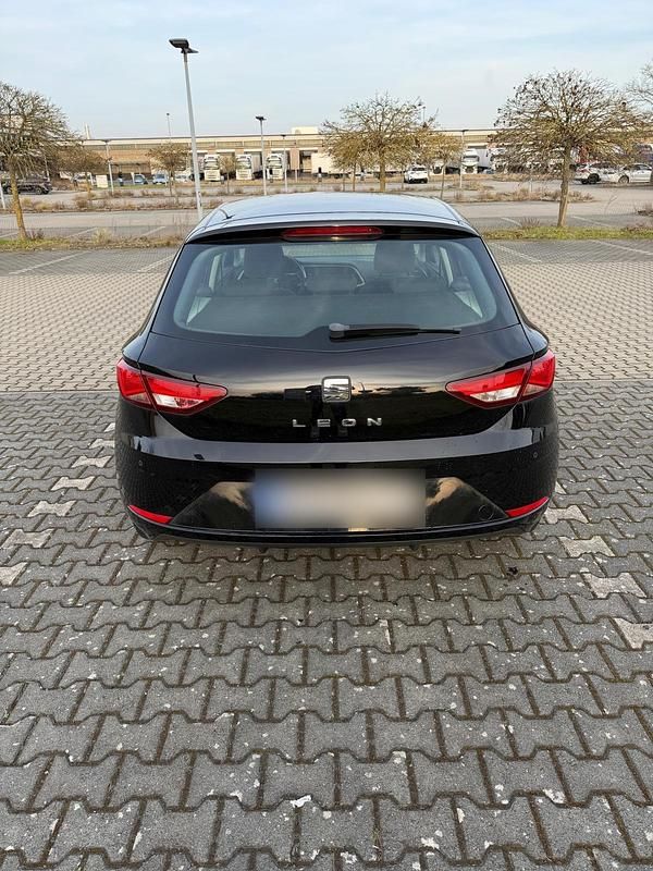 Gebraucht Seat Leon Style 110 PS (80 kW) 2018 Schwarz Kleinwagen