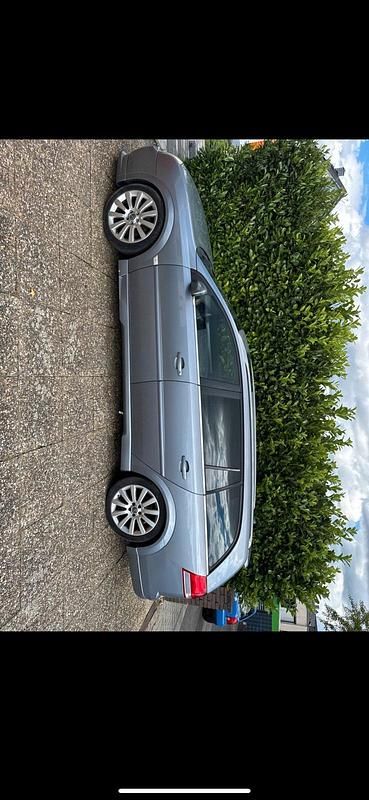 Grau Gebraucht 2004 Opel Vectra Kombi | 1.300 € (Fairer Preis) - Bild 1/4