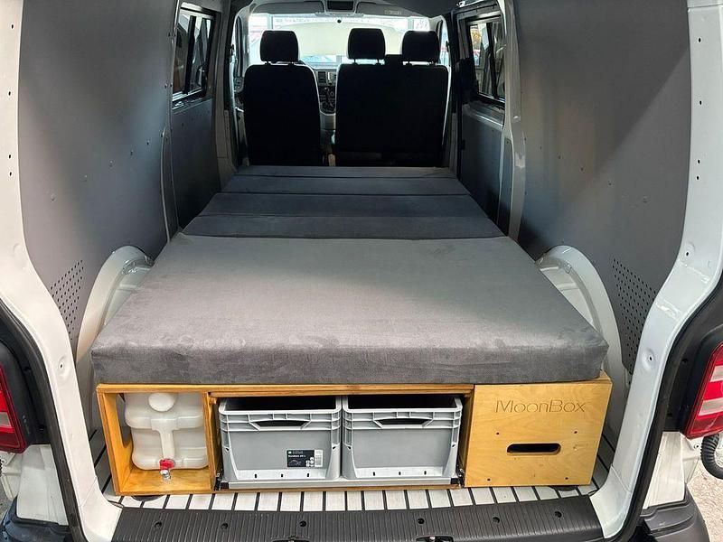 Gebraucht VW Transporter Basis 114 PS (83 kW) 2018 Weiß Van