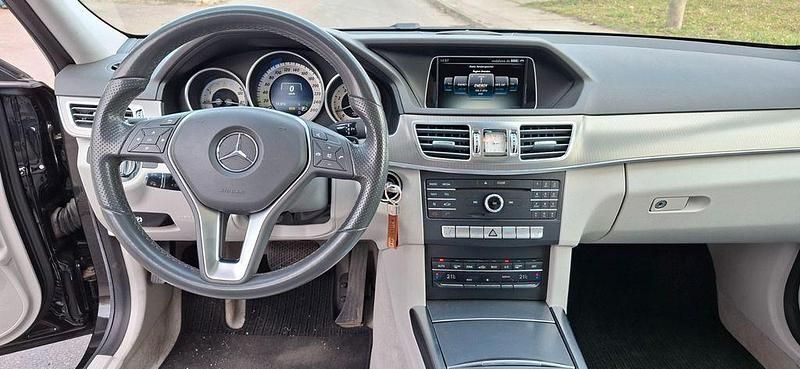 Gebraucht Mercedes E250 Avantgarde 211 PS (155 kW) 2015 Schwarz Limousine