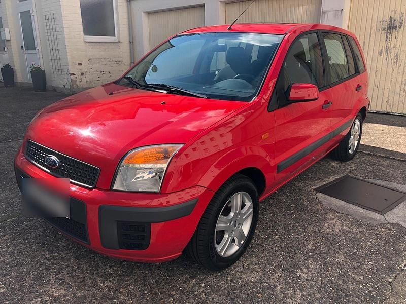 Rot Gebraucht 2006 Ford Fusion S Kleinwagen | 2.599 € (Fairer Preis) - Bild 1/4