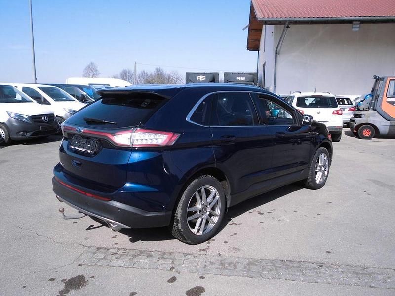 Gebraucht Ford Edge Titanium 209 PS (153 kW) 2016 Blau SUV
