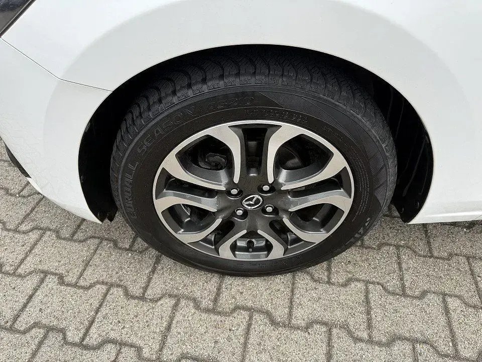 Gebraucht Mazda 2 Sports-Line 90 PS (66 kW) 2017 Weiß Kleinwagen