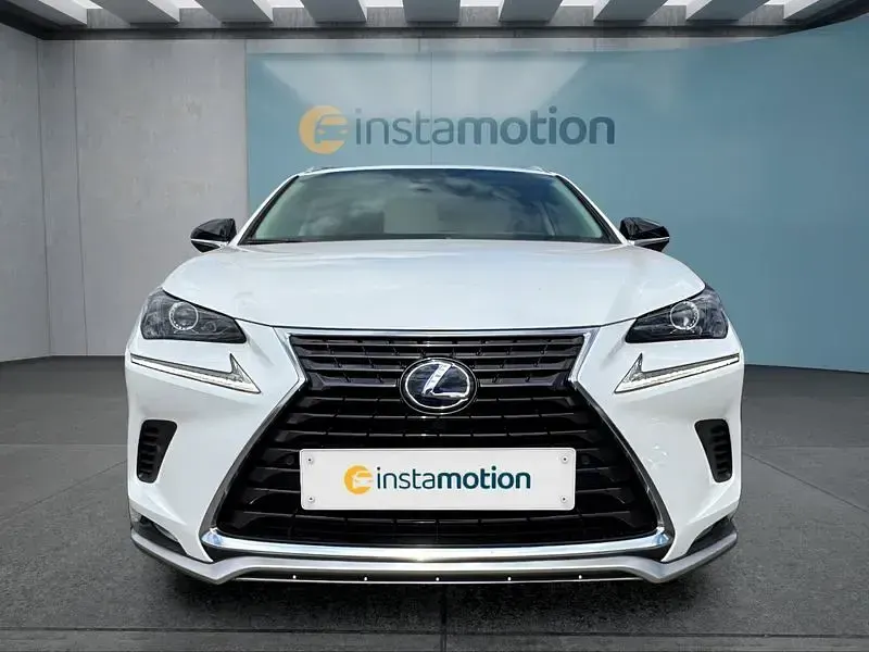 Gebraucht Lexus NX300h 197 PS (144 kW) 2021 Weiß SUV