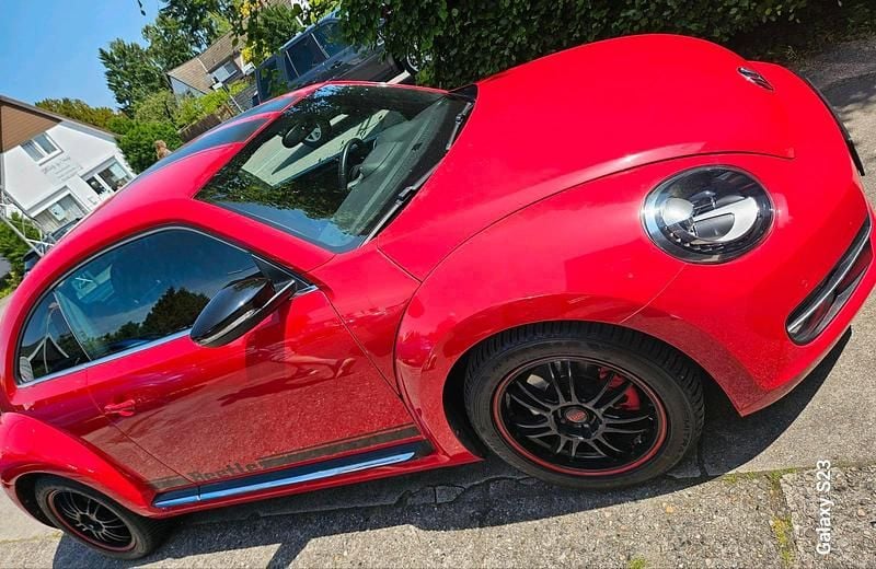 Rot Gebraucht 2013 VW Beetle Sportline Limousine | 11.500 € (Superpreis) - Bild 1/4