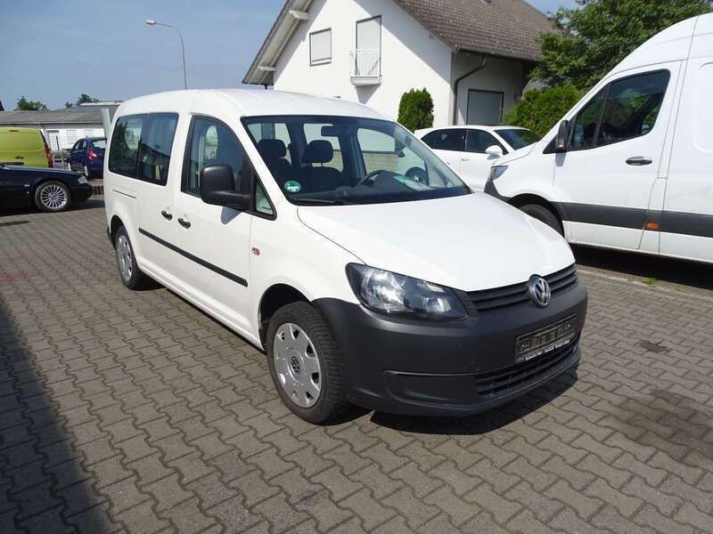 Weiß Gebraucht 2015 VW Caddy Maxi Startline Van / Kleinbus | 9.790 € (Fairer Preis) - Bild 1/4
