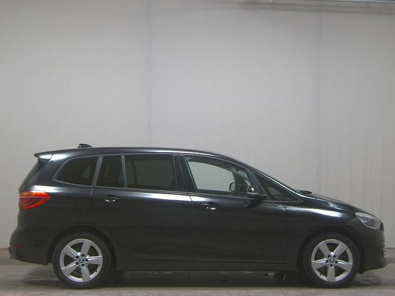 Gebraucht BMW 218 Gran Tourer Advantage 150 PS (110 kW) 2021 Schwarz Van / Kleinbus