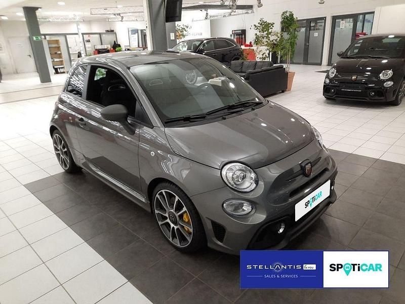 Gebraucht Abarth 695 179 PS (131 kW) 2024 Grau Kleinwagen