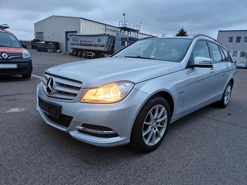 Gebraucht Mercedes C200 184 PS (135 kW) 2011 Silber Kombi