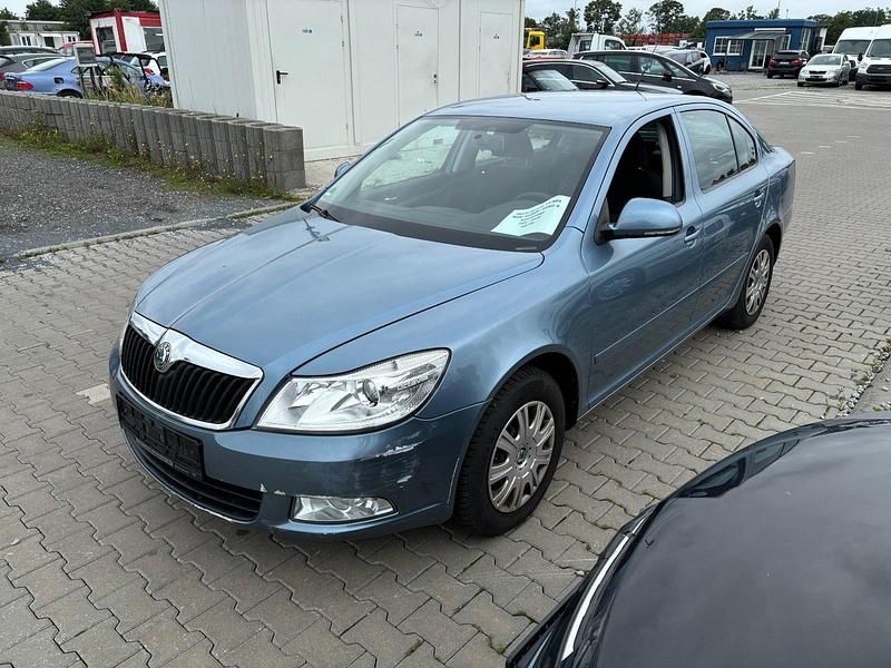 Blau Gebraucht 2009 Skoda Octavia Ambiente Limousine | 2.990 € (Fairer Preis) - Bild 1/4